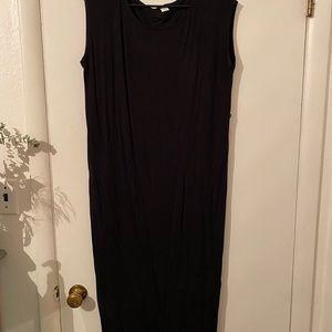 Black midi dress